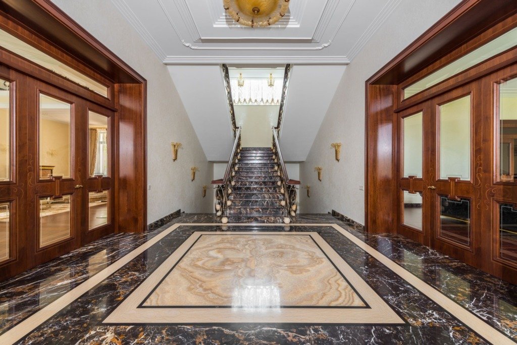Marble vs Porcelain Flooring in Cairo: Which One to Choose